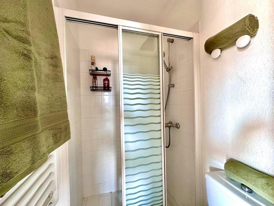 Le Coin De Mer 2, Bord De Mer, Plage 30M, Cosy, Clim, Wifi, 4 Personnes Fos-sur-Mer Eksteriør billede